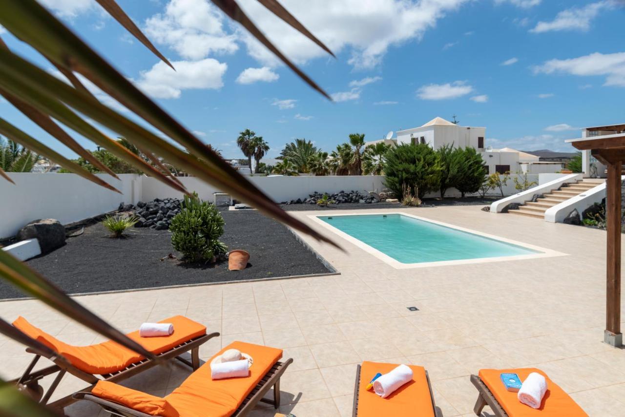 Casa Monicha Apartment Costa Teguise Exterior photo